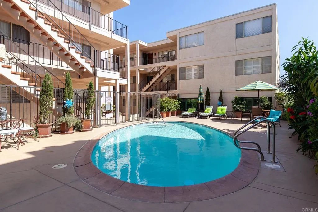 https://cdn.realtyfeed.com/cdn/127/306564830/b200a2a5b6006b14aa1001fc855d20f3.webp