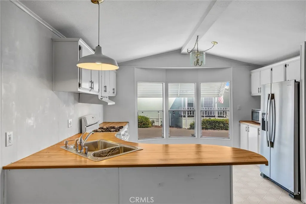 https://cdn.realtyfeed.com/cdn/127/306564832/02eb9f32508c384cb26d6b086eb2a04f.webp
