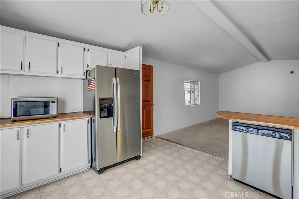https://cdn.realtyfeed.com/cdn/127/306564832/660da60b5b33ad75602fe2f9fcd91e60.webp