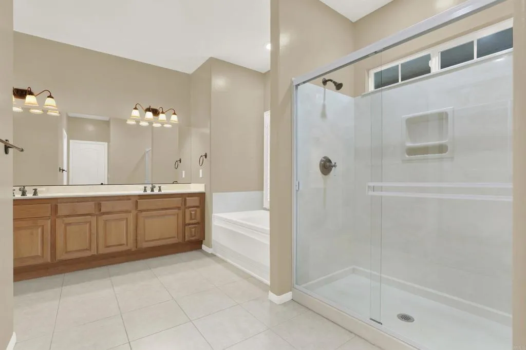 https://cdn.realtyfeed.com/cdn/127/306564850/5ff18b533bf6263f0396371ad2420155.webp