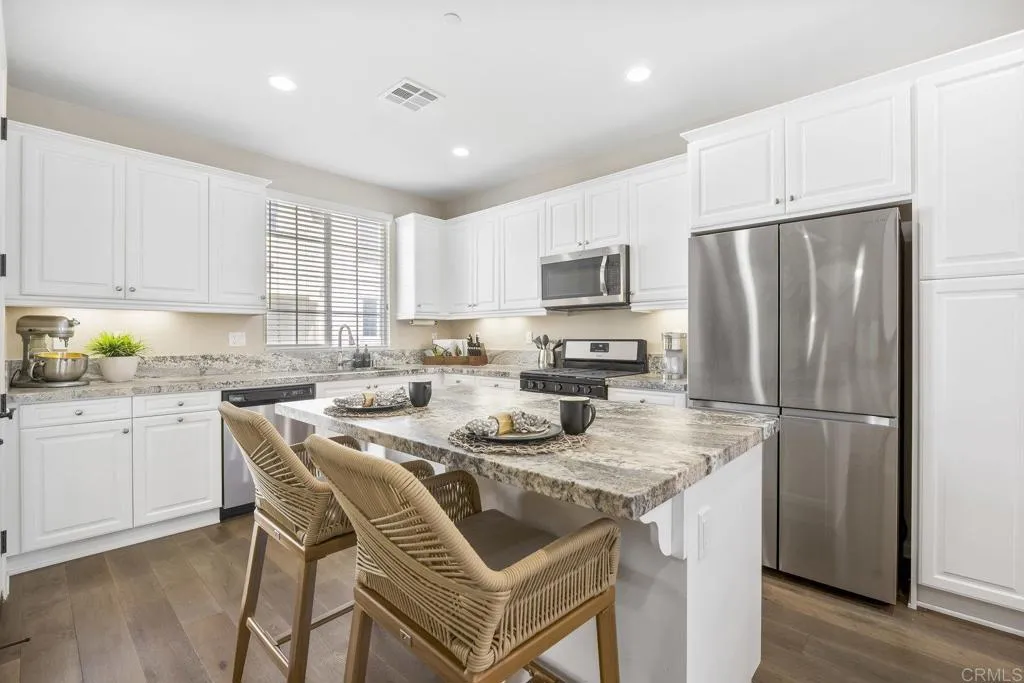 https://cdn.realtyfeed.com/cdn/127/306564970/e29adccfeab4cd34555111de20acca73.webp
