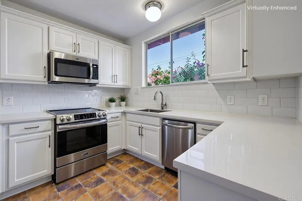 https://cdn.realtyfeed.com/cdn/127/306564990/c4d9ec4a75dcc77790b5a980110d9dc5.webp