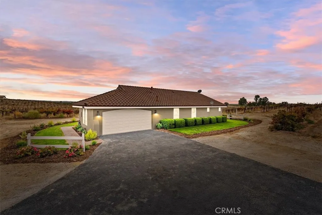 8375 Magdalena Drive, San Miguel, CA 93451