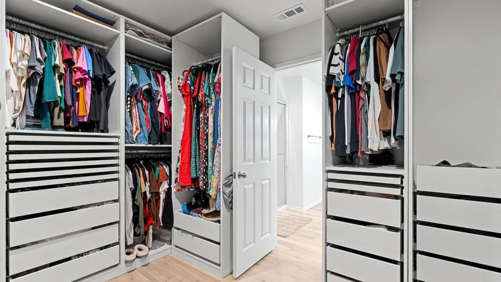 https://cdn.realtyfeed.com/cdn/127/306564994/3eaca69c650026e930f2f7f8acc820c3.webp