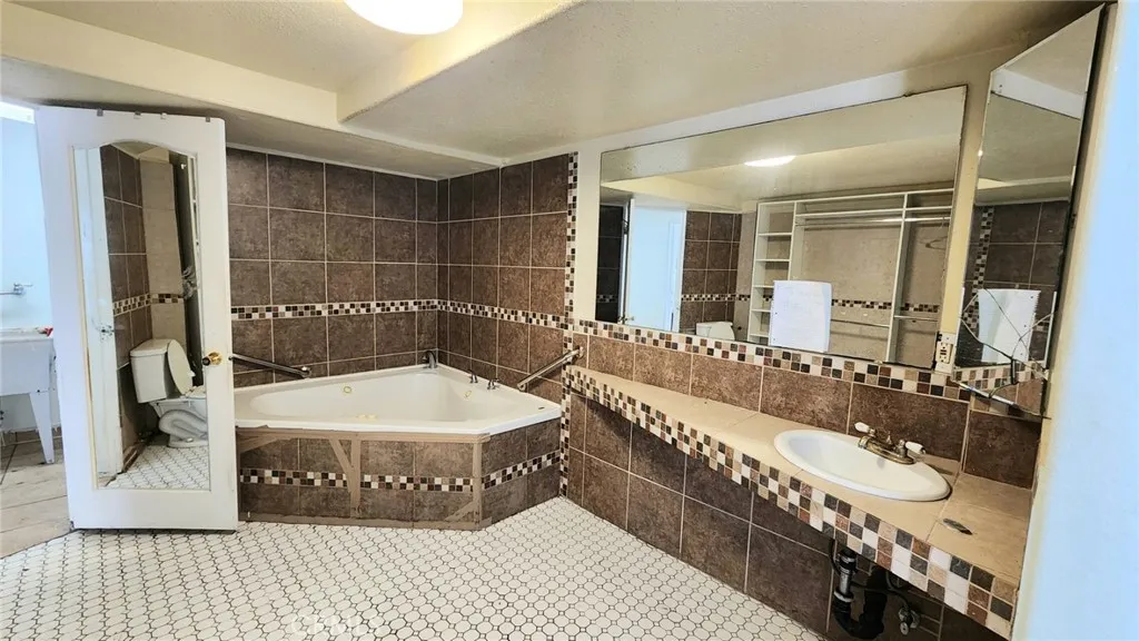 https://cdn.realtyfeed.com/cdn/127/306565005/78d98aa54386365b87d584119fdba01a.webp