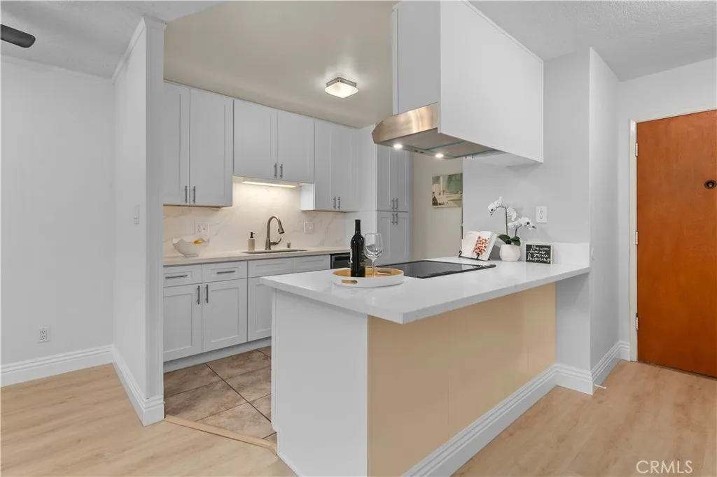 Photo #5: ND25238132 Listing 