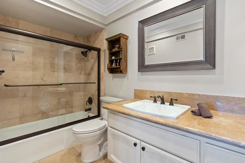 https://cdn.realtyfeed.com/cdn/127/306565024/2470d444f23c0b72f0c96b85371f2819.webp