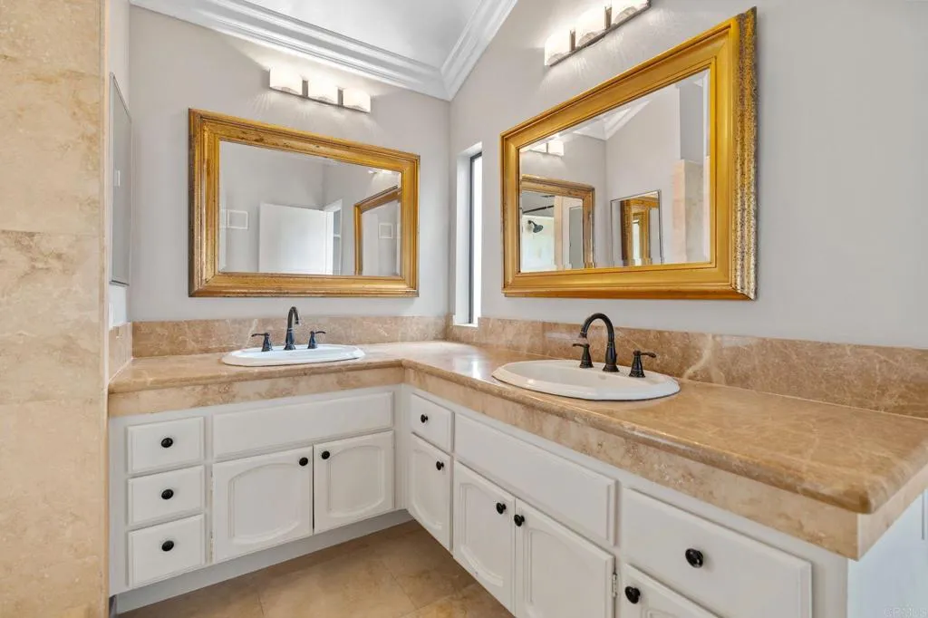 https://cdn.realtyfeed.com/cdn/127/306565024/3842d848d13625950c4c55d263fe9be4.webp