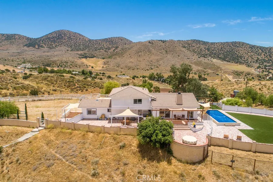 Agua Dulce, CA 91390