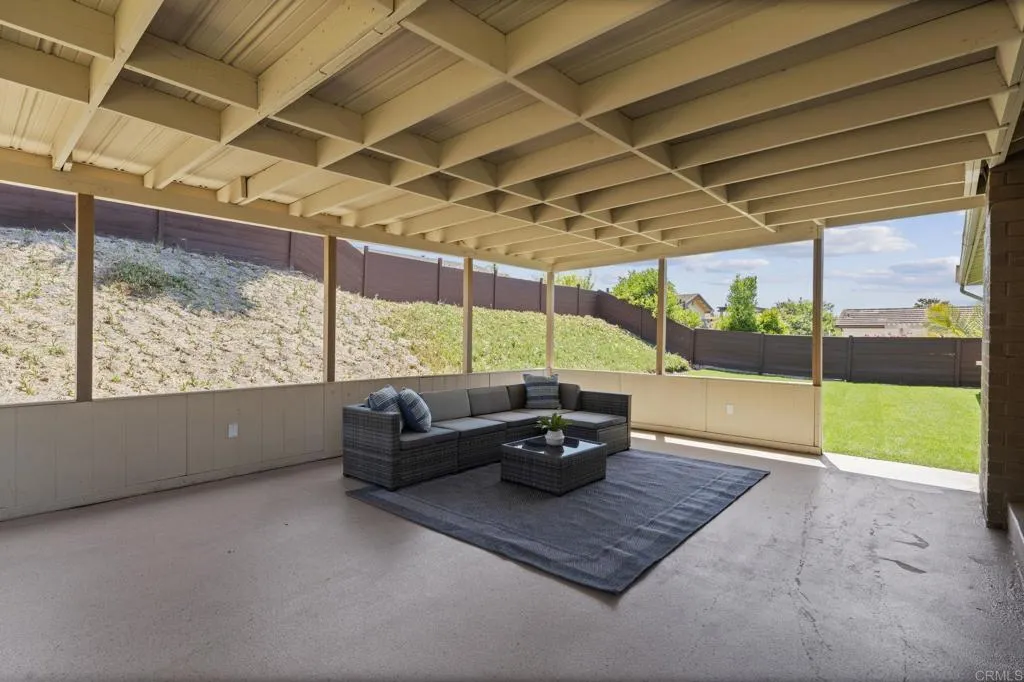 https://cdn.realtyfeed.com/cdn/127/306565102/e330a9caa962f6cb766a44ede51bc660.webp