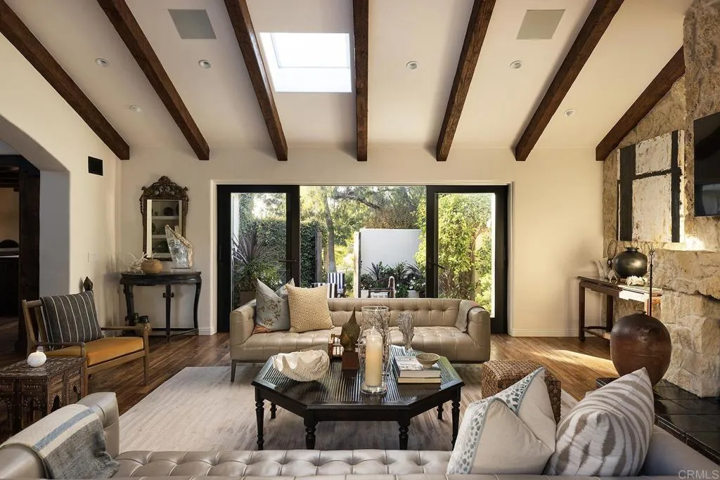https://cdn.realtyfeed.com/cdn/127/306565169/b174e1785eb265a260ea0cf82e6c8897.webp