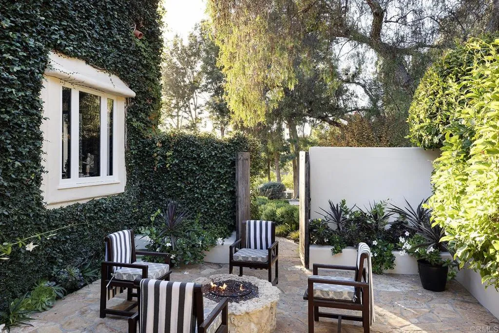 https://cdn.realtyfeed.com/cdn/127/306565169/cabae3e20a2527af8ef2f5b1989c1f00.webp