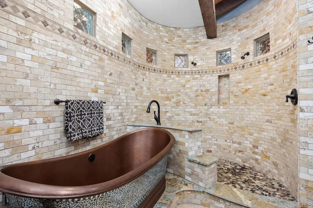 https://cdn.realtyfeed.com/cdn/127/306565297/165f45bbdc3a170d309c48e3b264347c.webp