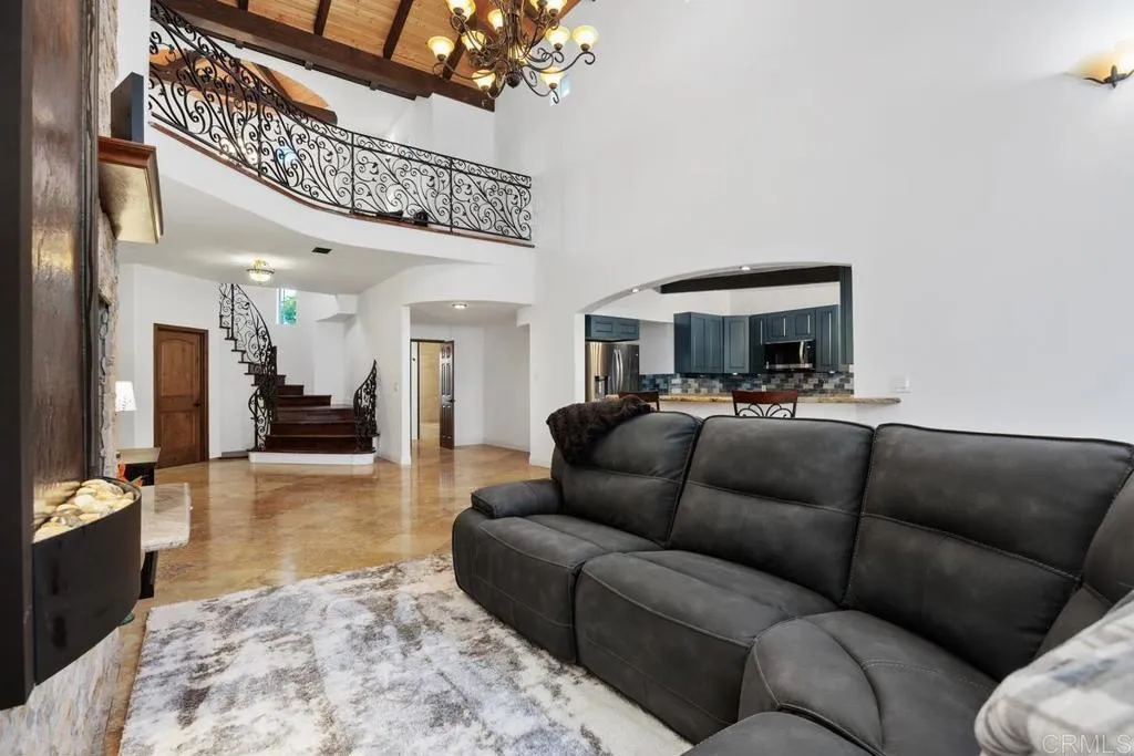 https://cdn.realtyfeed.com/cdn/127/306565297/5db843b4dcc76fca1b26abf627eb4b32.webp