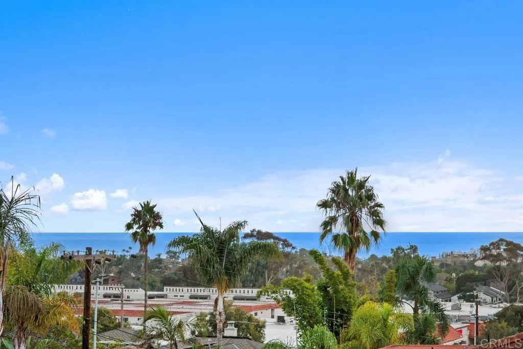 https://cdn.realtyfeed.com/cdn/127/306565297/8f38d0d3e0b0697b6e4637c01b658c52.webp