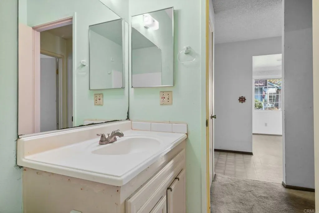 https://cdn.realtyfeed.com/cdn/127/306565440/40104534da5541192d90ed1535a8fa27.webp