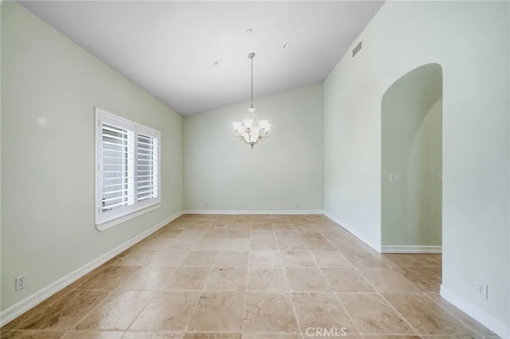 https://cdn.realtyfeed.com/cdn/127/306565443/27000d27147c73f5798ce90b40d51738.webp