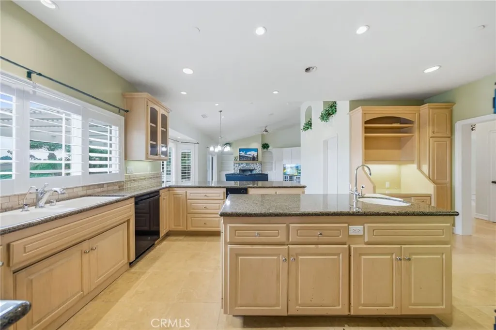 https://cdn.realtyfeed.com/cdn/127/306565443/49565ee3cccafae06c2e4f15731c621b.webp