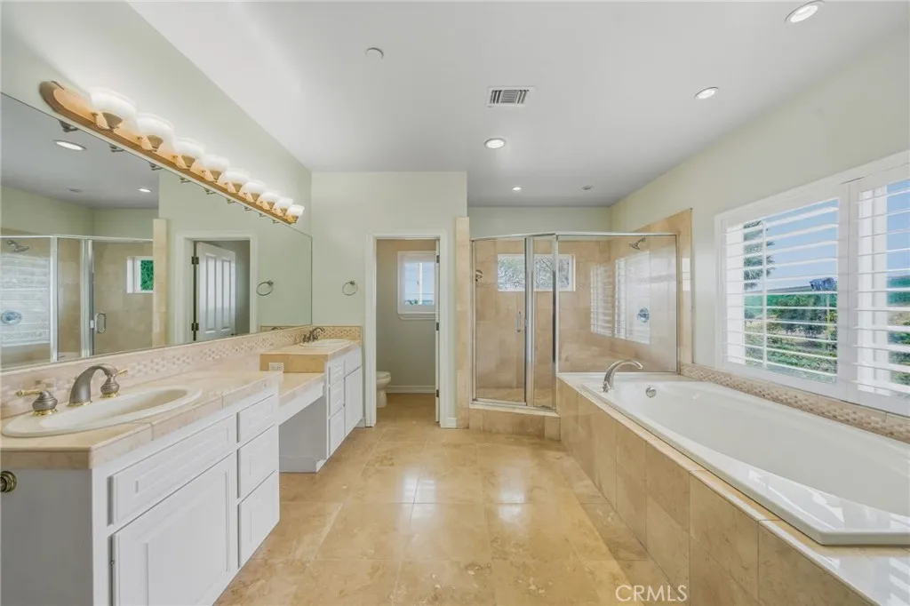 https://cdn.realtyfeed.com/cdn/127/306565443/4c1e0db3fc182e4f09ff8a29d504f523.webp