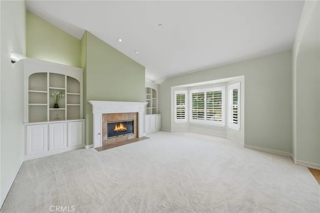 https://cdn.realtyfeed.com/cdn/127/306565443/4ce37321cf6cd7d7228f3a3408b3445e.webp