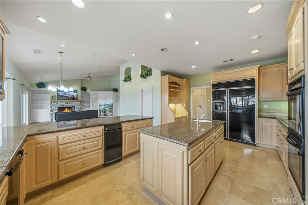 https://cdn.realtyfeed.com/cdn/127/306565443/83c6be02004d9dbb7bcf291636a4a849.webp