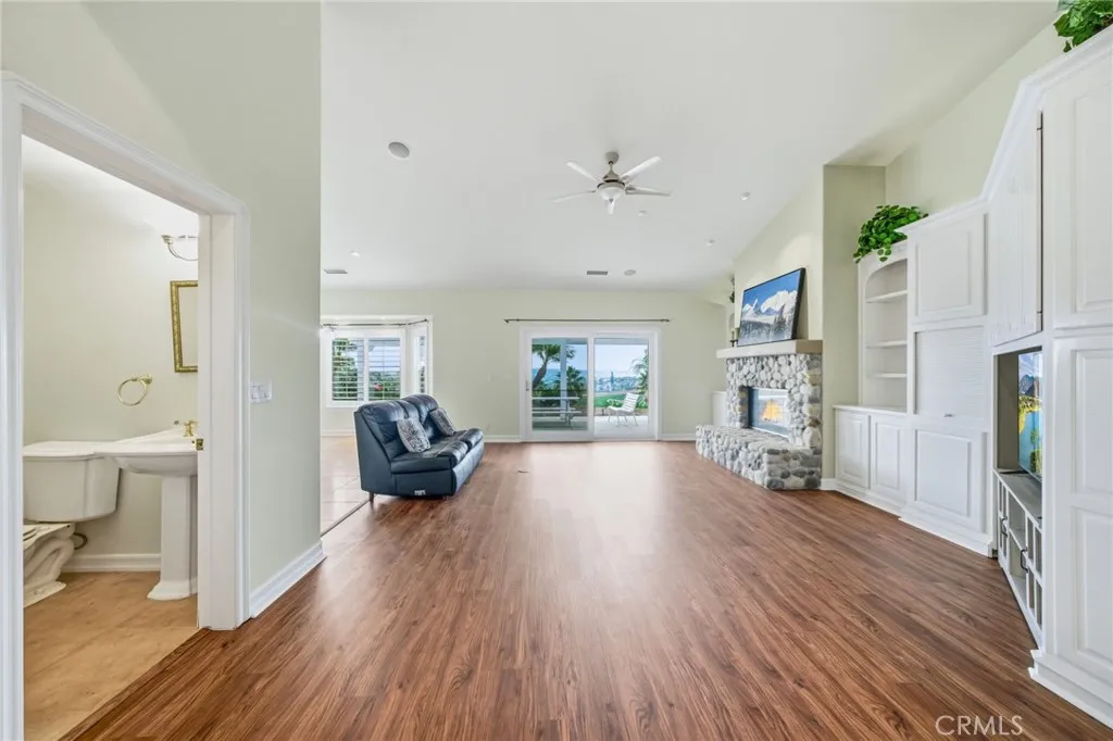 https://cdn.realtyfeed.com/cdn/127/306565443/88cc29b4c8525cbe45acd9a77f1df5b9.webp