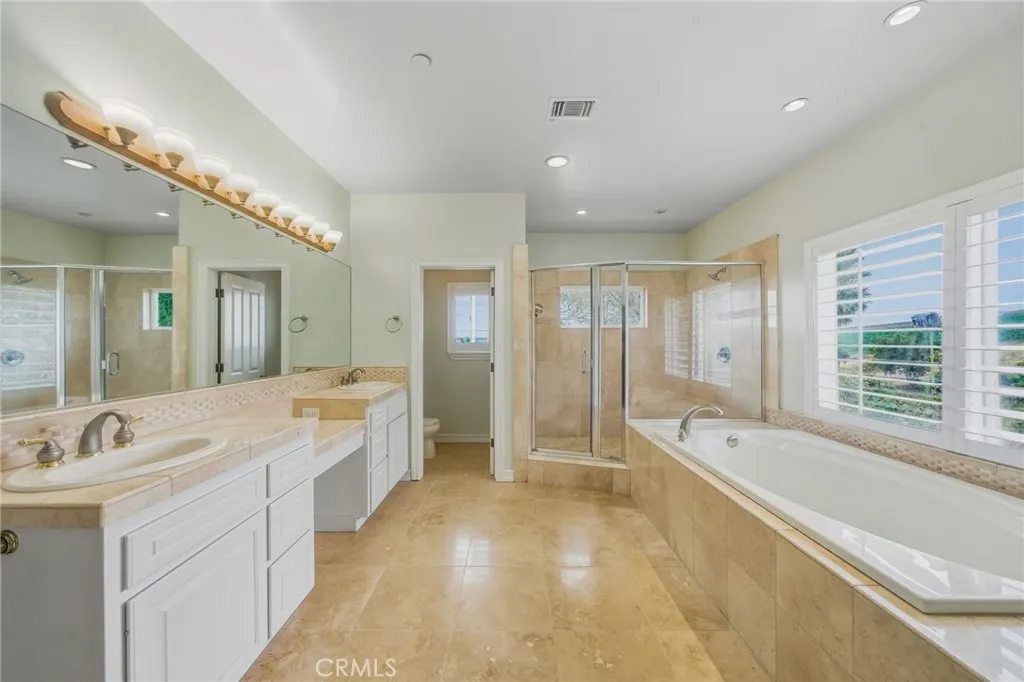 https://cdn.realtyfeed.com/cdn/127/306565443/93e0265181d3a04f8fde94707f8b4089.webp