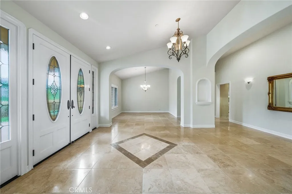 https://cdn.realtyfeed.com/cdn/127/306565443/9ec068f24c10bd8339b1fccdbcd1a87c.webp