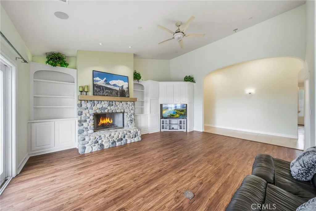 https://cdn.realtyfeed.com/cdn/127/306565443/a358a467482da4fc47ec2b463c47bd23.webp
