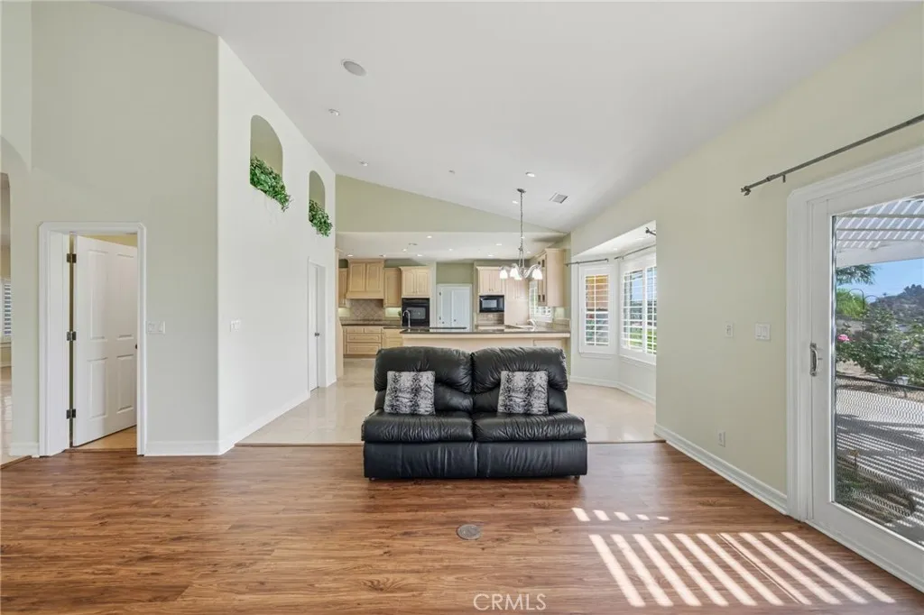 https://cdn.realtyfeed.com/cdn/127/306565443/a5a618832c9678989b5093a85a464a7a.webp
