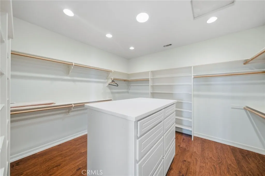 https://cdn.realtyfeed.com/cdn/127/306565443/e8239376a386352519d462f060395d3a.webp