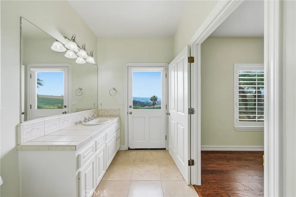 https://cdn.realtyfeed.com/cdn/127/306565443/f91d23aacdbd8771f84e4bd3106907d6.webp