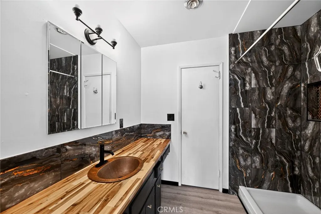 https://cdn.realtyfeed.com/cdn/127/306565556/9265ddeb31c4a6979df015c0f77fa02a.webp