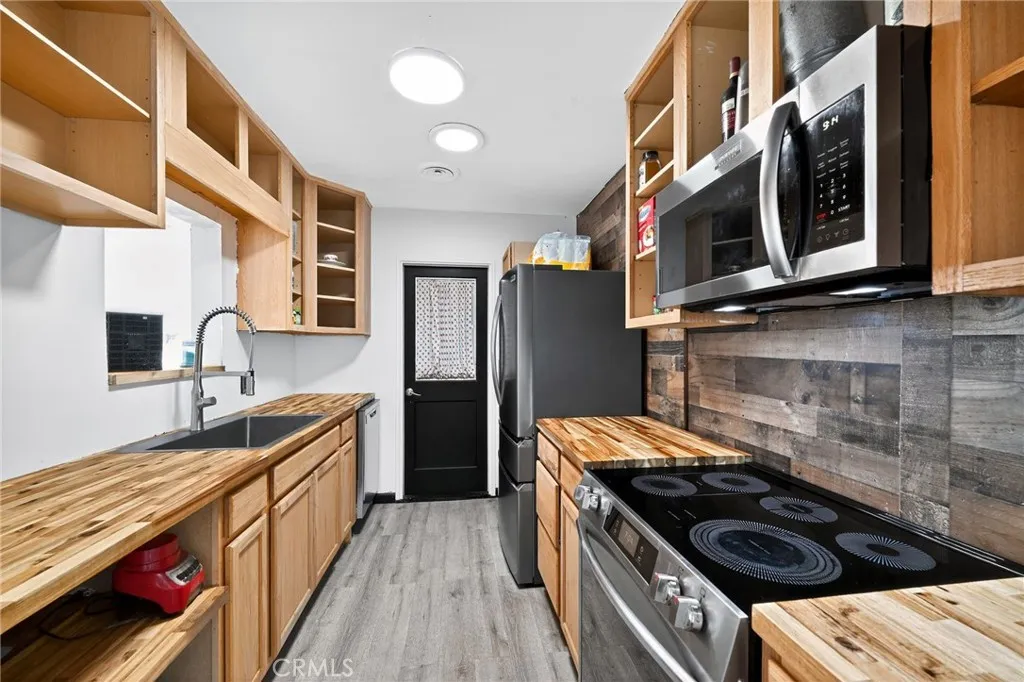 https://cdn.realtyfeed.com/cdn/127/306565556/bc906307b8fa74f55a0bbee8dc029091.webp