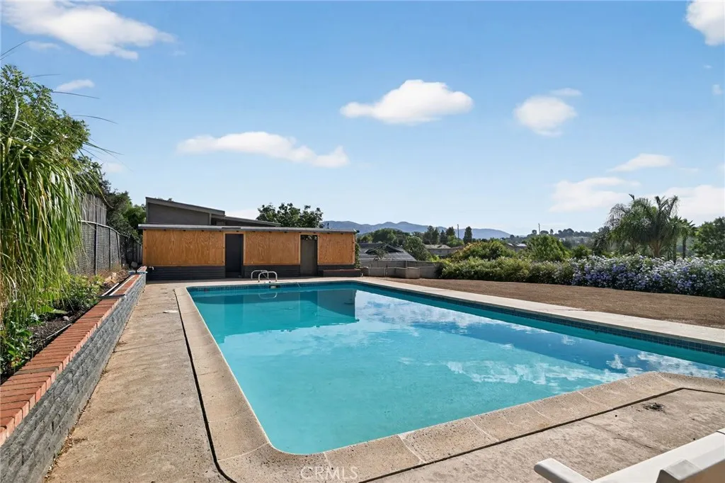 https://cdn.realtyfeed.com/cdn/127/306565556/c957f27c837153de383fd22cdc7ddc08.webp