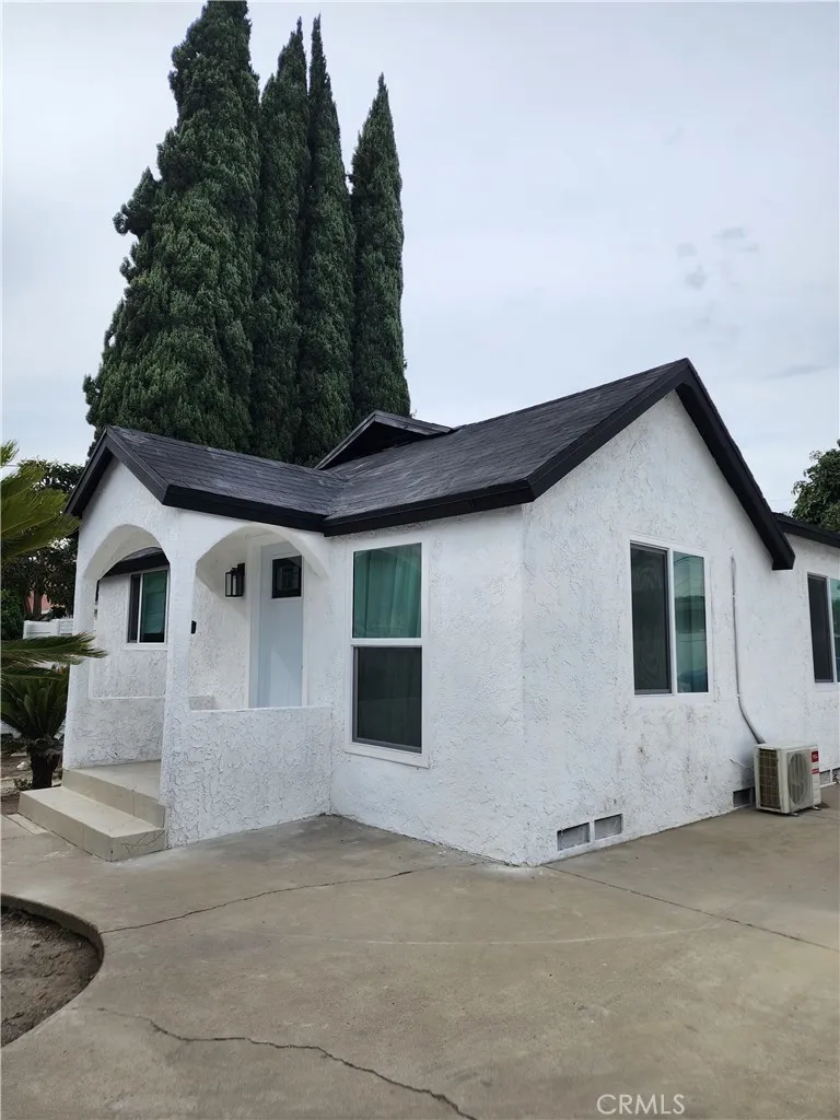 1819 W 2nd