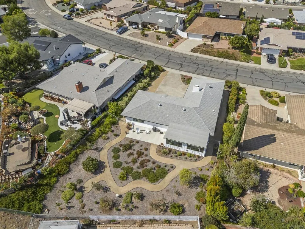 https://cdn.realtyfeed.com/cdn/127/306565675/14c66a9f3733dcdc307c7db1b565d932.webp