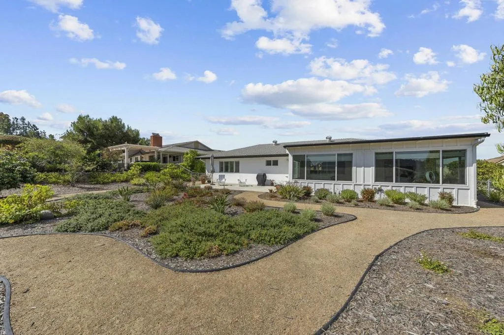 https://cdn.realtyfeed.com/cdn/127/306565675/5eaf98b6eea0a7ac9e62dd5766ab9d82.webp