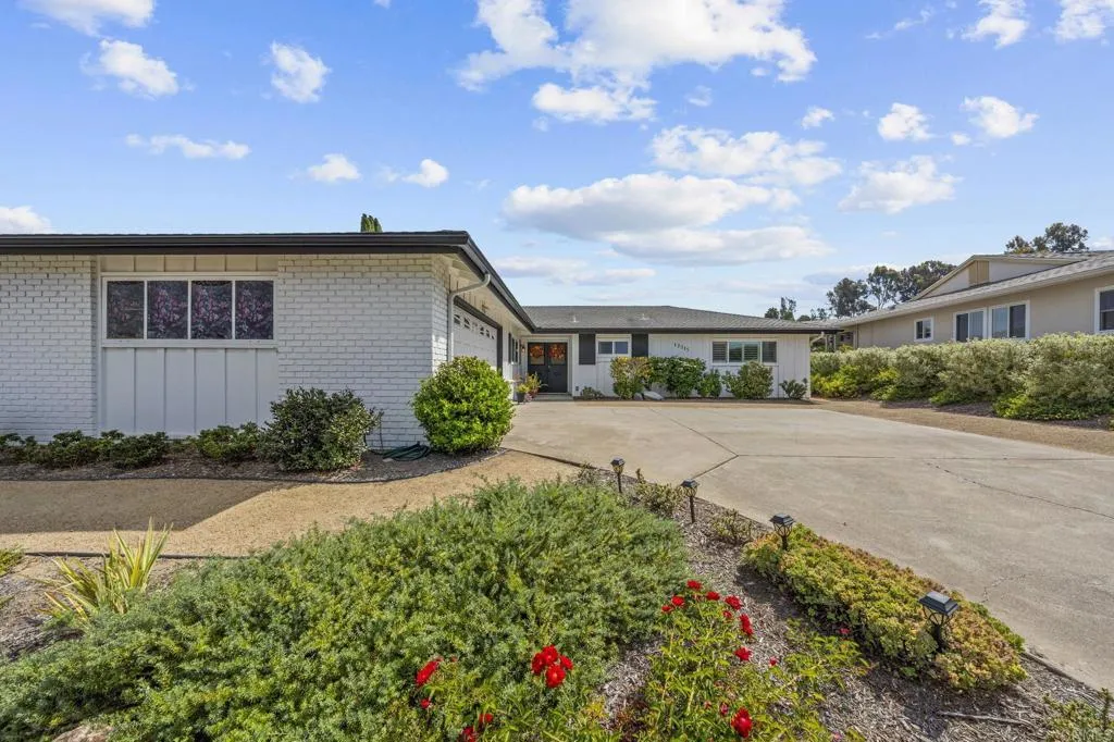 https://cdn.realtyfeed.com/cdn/127/306565675/97e12196da7f9eb8fbc2fa6729455b93.webp
