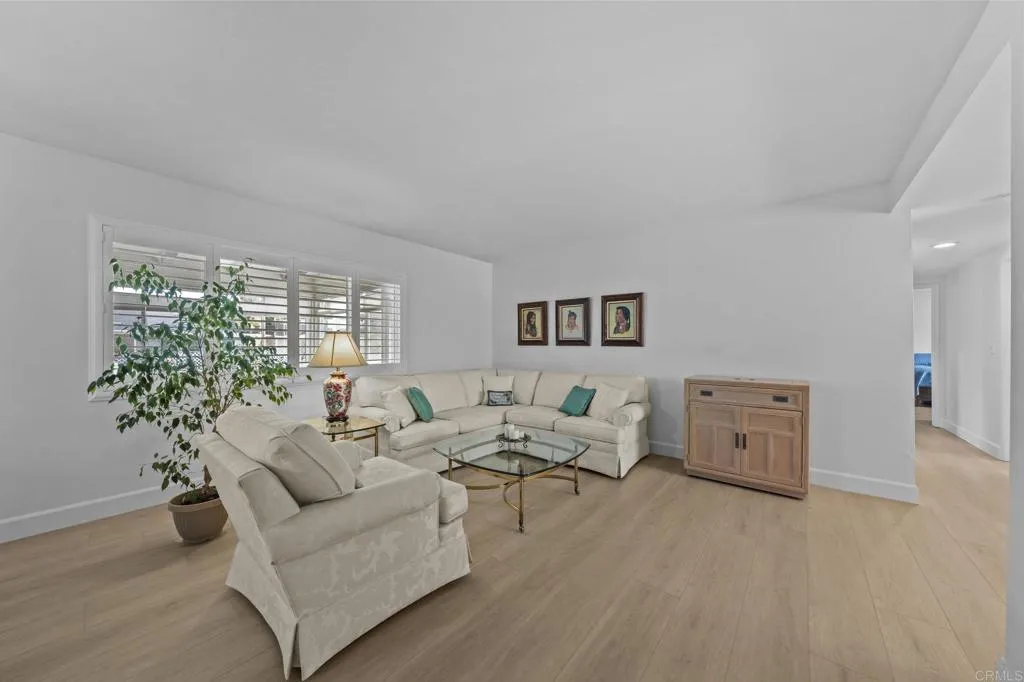 https://cdn.realtyfeed.com/cdn/127/306565675/af91c8c4f6021a4474278fe51bffa742.webp