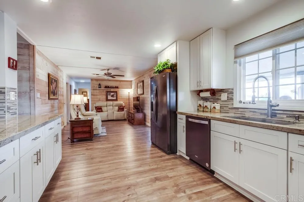 https://cdn.realtyfeed.com/cdn/127/306565681/1b36c625f53264269b5dfd0023c2a056.webp