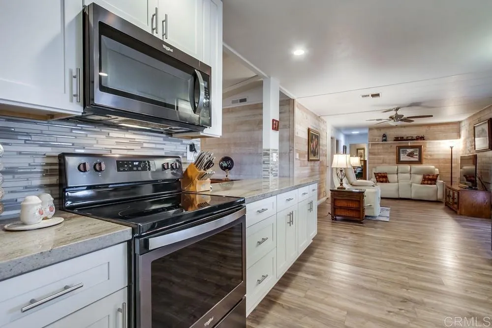 https://cdn.realtyfeed.com/cdn/127/306565681/4b957e6054c94695be297c73018b9eb4.webp