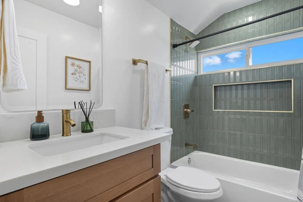 https://cdn.realtyfeed.com/cdn/127/306565728/c03393d7d217758f6ba4f9d5a076439d.webp