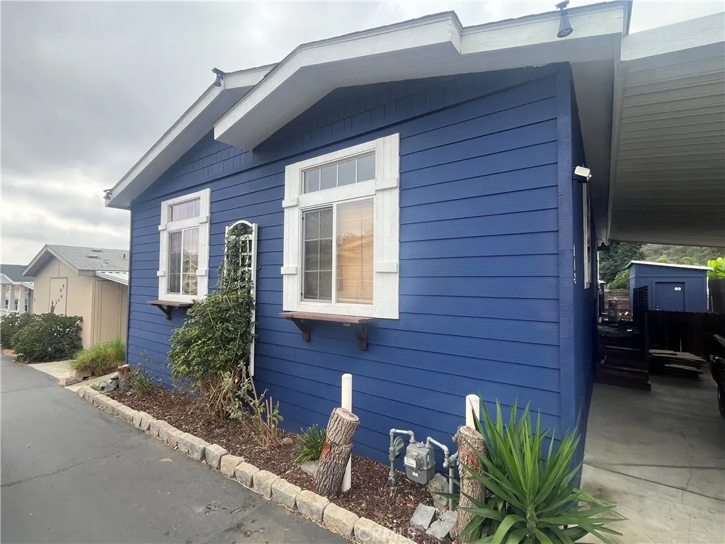 MLS: IG25237874 Condo For Sale
