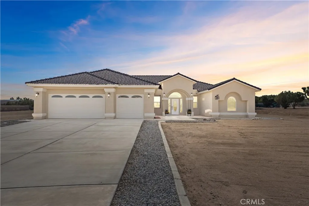 Oak Hills, CA 92344