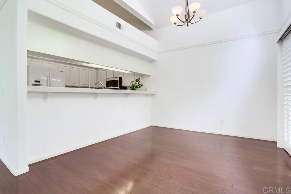 Photo #7: NDP2509913 Listing: Photo #7