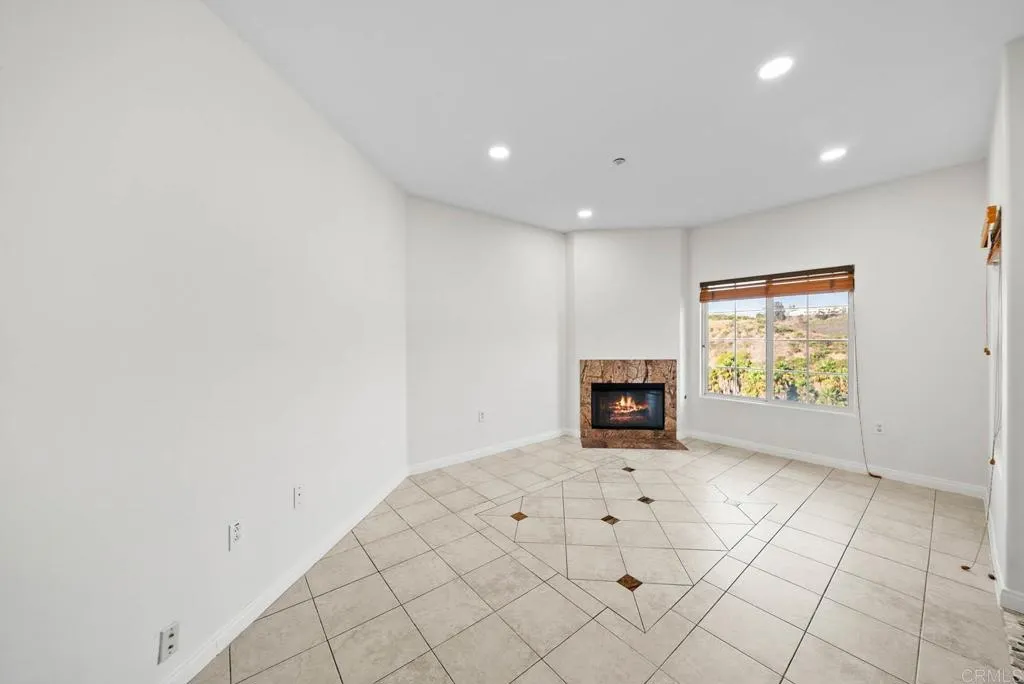 https://cdn.realtyfeed.com/cdn/127/306565781/9e1639f74b6ef6b9f554ad742b5bae21.webp