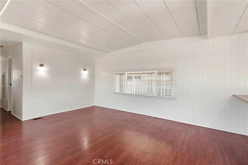 https://cdn.realtyfeed.com/cdn/127/306565807/04a3fc039c64d5344158b8c01d43a83c.webp