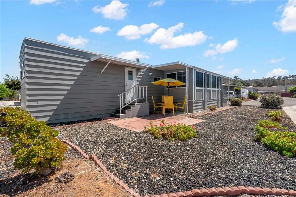 https://cdn.realtyfeed.com/cdn/127/306565807/aa92f02bb99e2b17917d290aea314a32.webp
