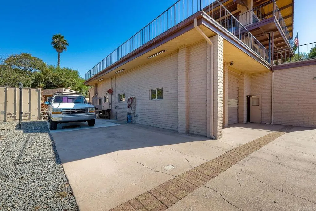 https://cdn.realtyfeed.com/cdn/127/306565813/3f90ccc4464249afdce38f41c536147b.webp